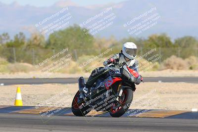 media/Nov-06-2023-Moto Forza (Mon) [[ce023d0744]]/4-Beginner Group/Session 3 (Turn 2)/
